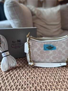 NWT Coach Signature Canvas Shoulder Bag Chalk Ivory Gold Chain Strap + Box